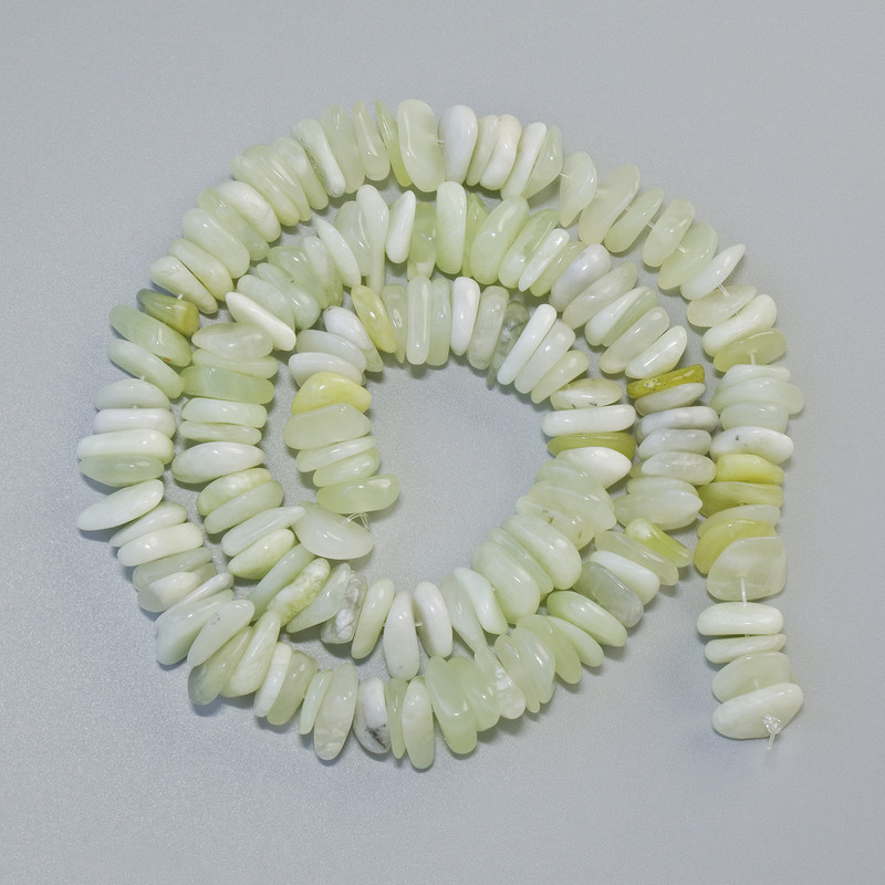 Onyx-Naturstein-Chipsperlen, Durchmesser ca. 10 × 3 mm, Länge ca. 40 cm – auf Faden