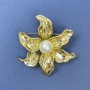 Brosche-Anhänger Blume mit Perle, goldfarbenes Metall, Durchmesser 45 mm+