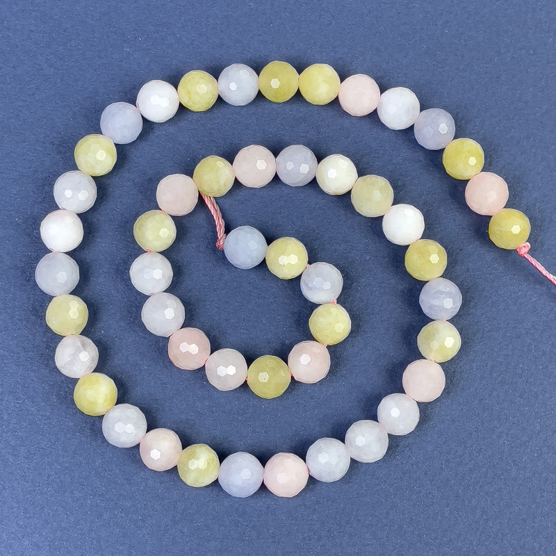 Morganit-Perlen, facettierte Kugeln 8 mm ± auf Schnur, Länge ca. 37 cm