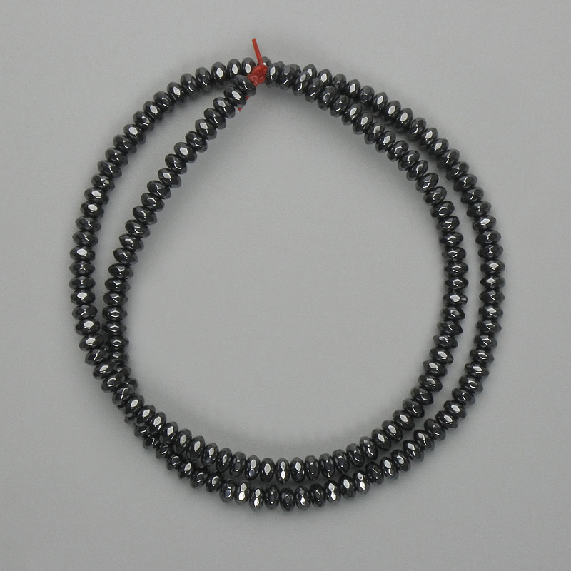 Facettierte Hämatit-Rondellen 4×2 mm, Länge 38 cm+