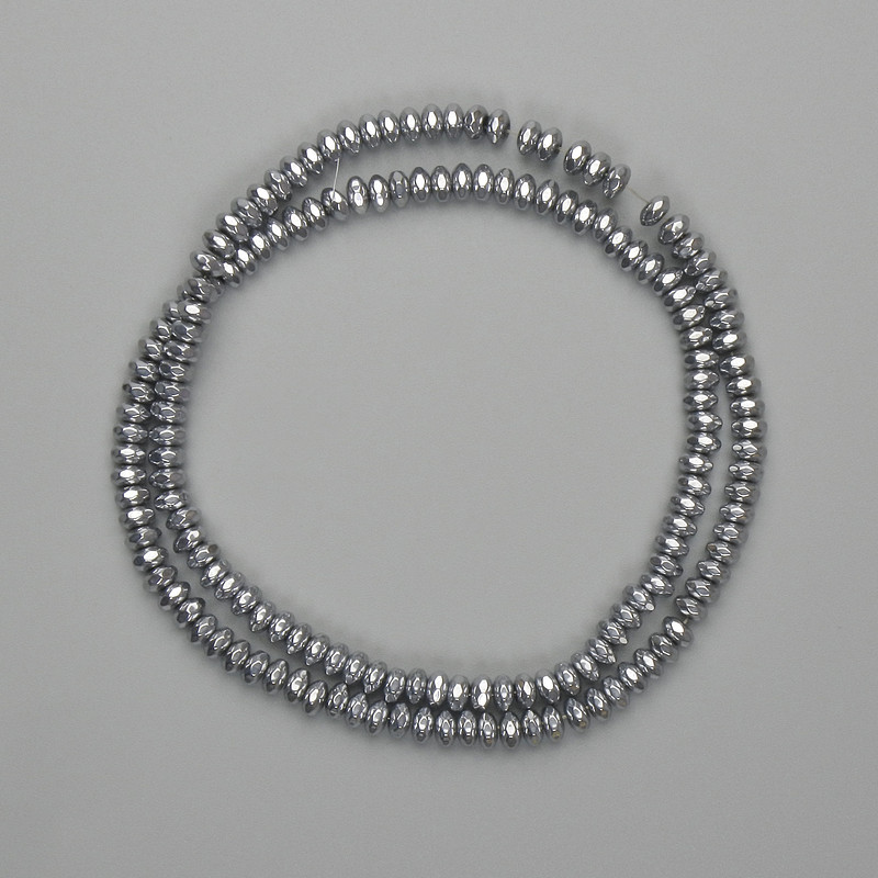 Hämatit facettiert Rondellperlen 4×2 mm +- silberfarben, Länge 40 cm+