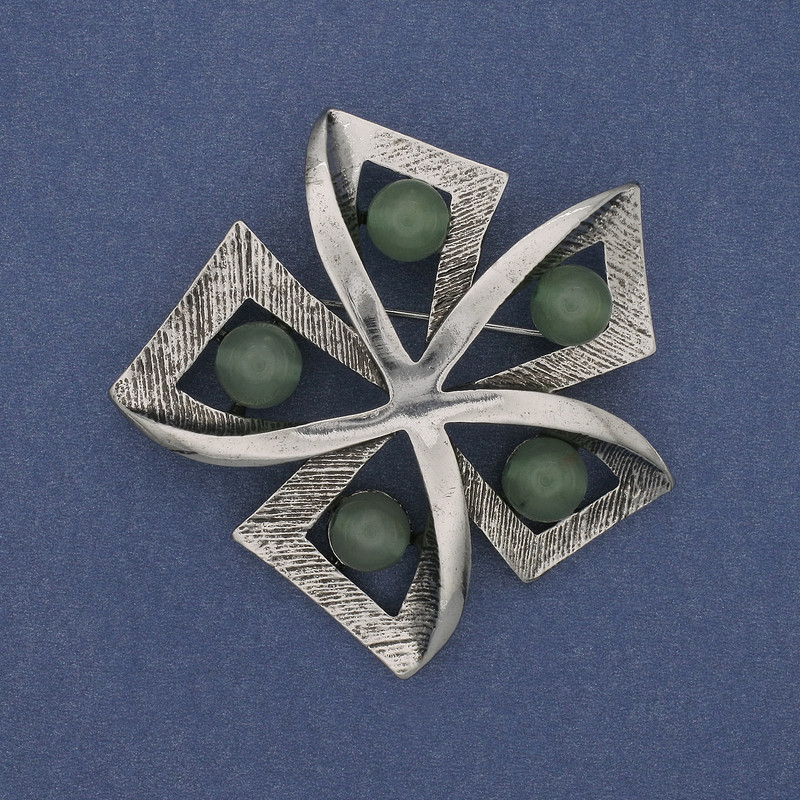 Brosche Akzent Nephrit silberglänzendes Metall 60 mm+