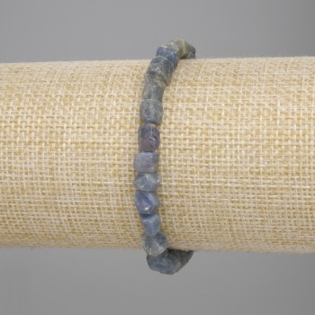Armband aus rohem Saphir – unbehandelter Stein, Durchmesser 5–8×5–7 mm, Länge ca. 18 cm, Elastikband