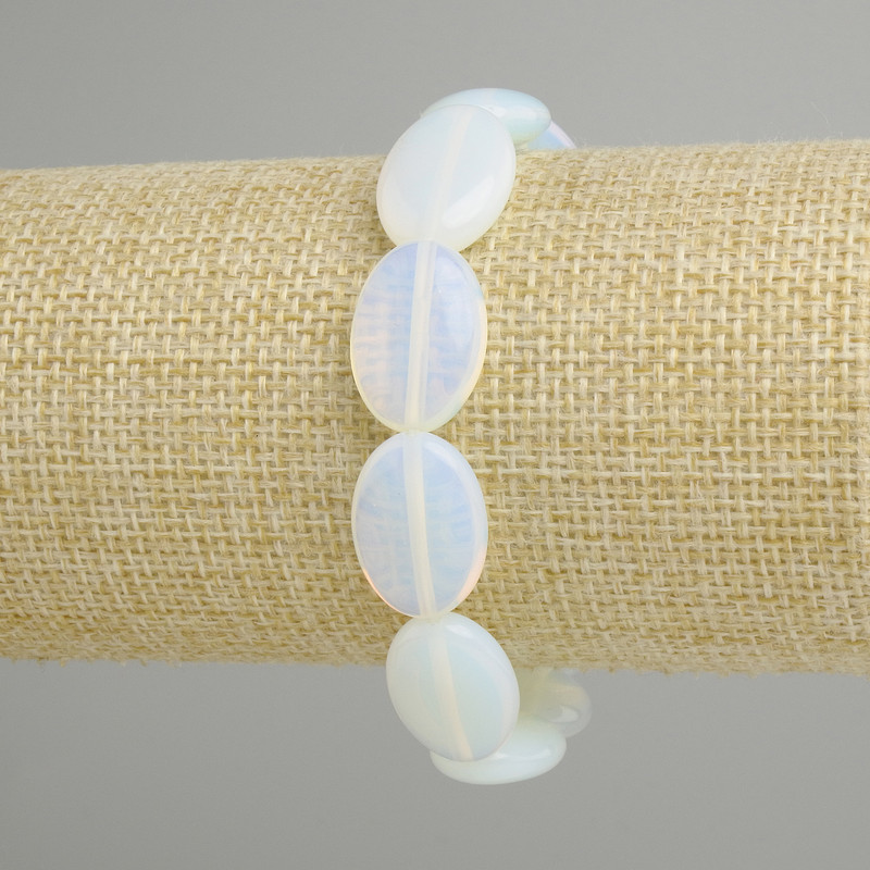 Armband Mondstein Opalit, Durchmesser 18×13 mm, Länge ca. 18 cm, elastisch