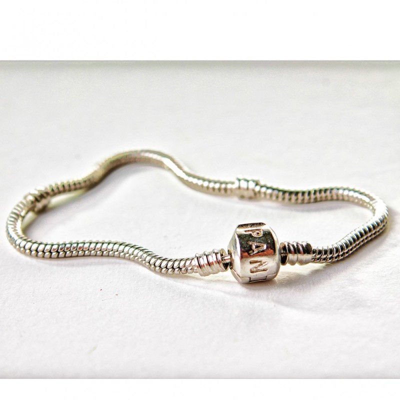 PANDORA-Armbandbasis 20 cm mit Clipverschluss und Logo