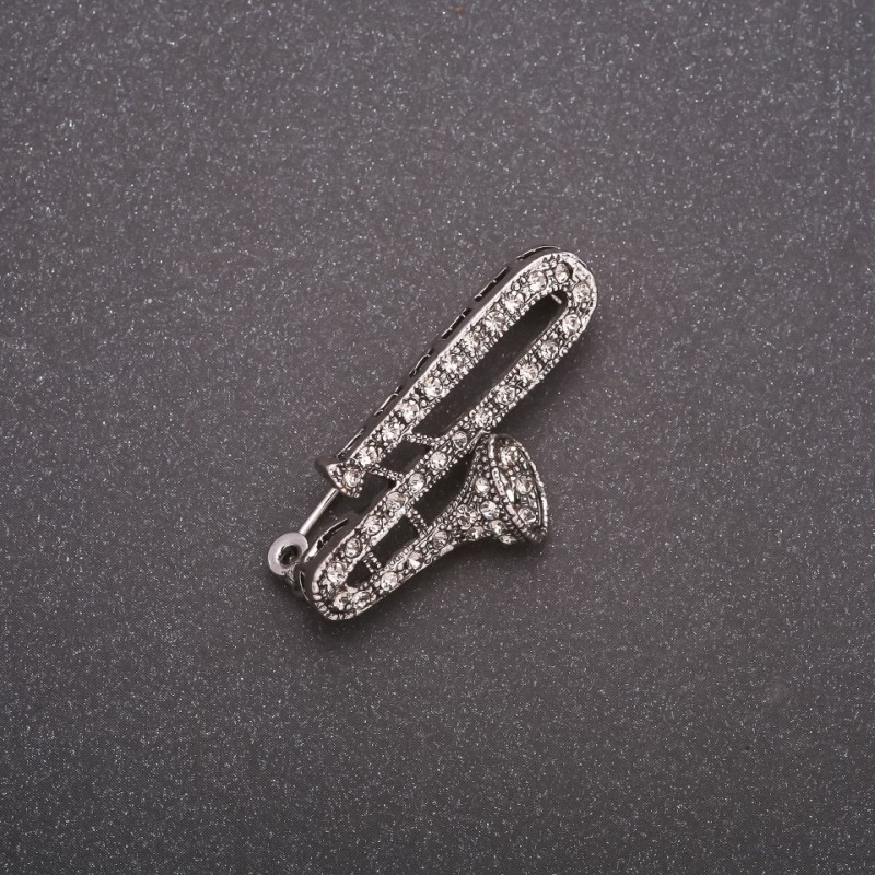 Brosche Flöte mit Strass, silberfarbenes Metall, 38 x 19 mm
