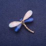 Brosche Libelle weiß-blau, goldfarbener Metall 32×43 mm