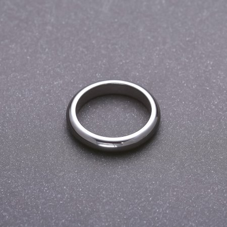 Ring aus Hämatit, glatte Oberfläche, Dicke 4 mm, Größen 17–22