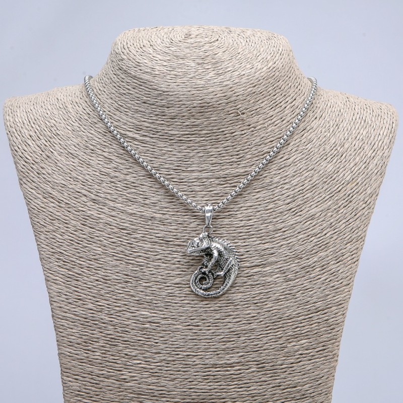 Anhänger Chamäleon 45×27 mm an Kette, Länge ca. 70 cm, silberfarbenes Metall