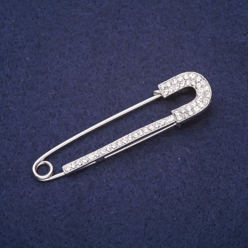 Nadelbrosche mit weißen Strasssteinen 72 × 18 mm, silberfarbenes Metall