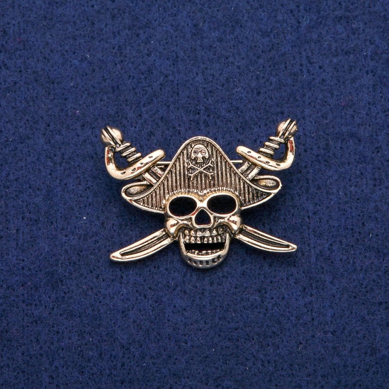 Piratenbrosche 29 × 39 mm, goldfarbenes Metall