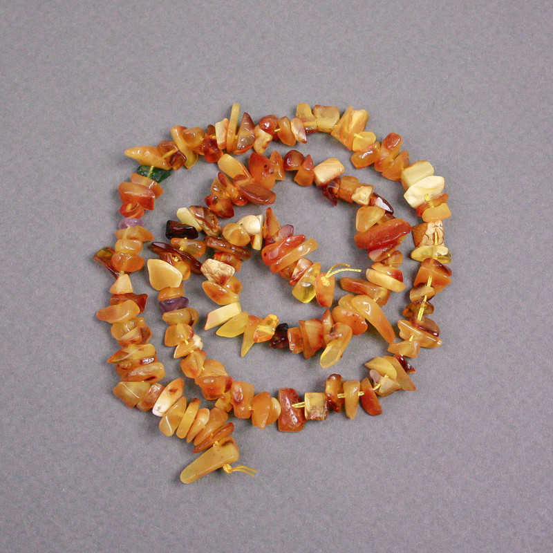 Bernsteinperlen auf Schnur, Durchmesser 8 × 3 mm, Länge 39 cm ±